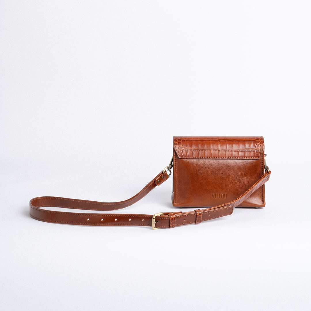 Shoulder Bag in Cognac Vegetable Tanned Leather