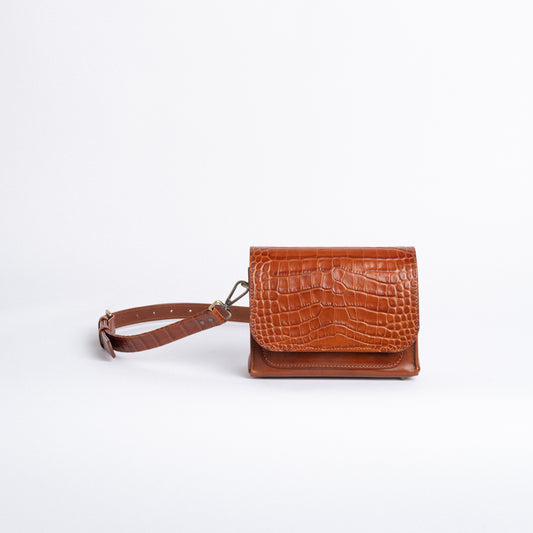Shoulder Bag in Cognac Vegetable Tanned Leather