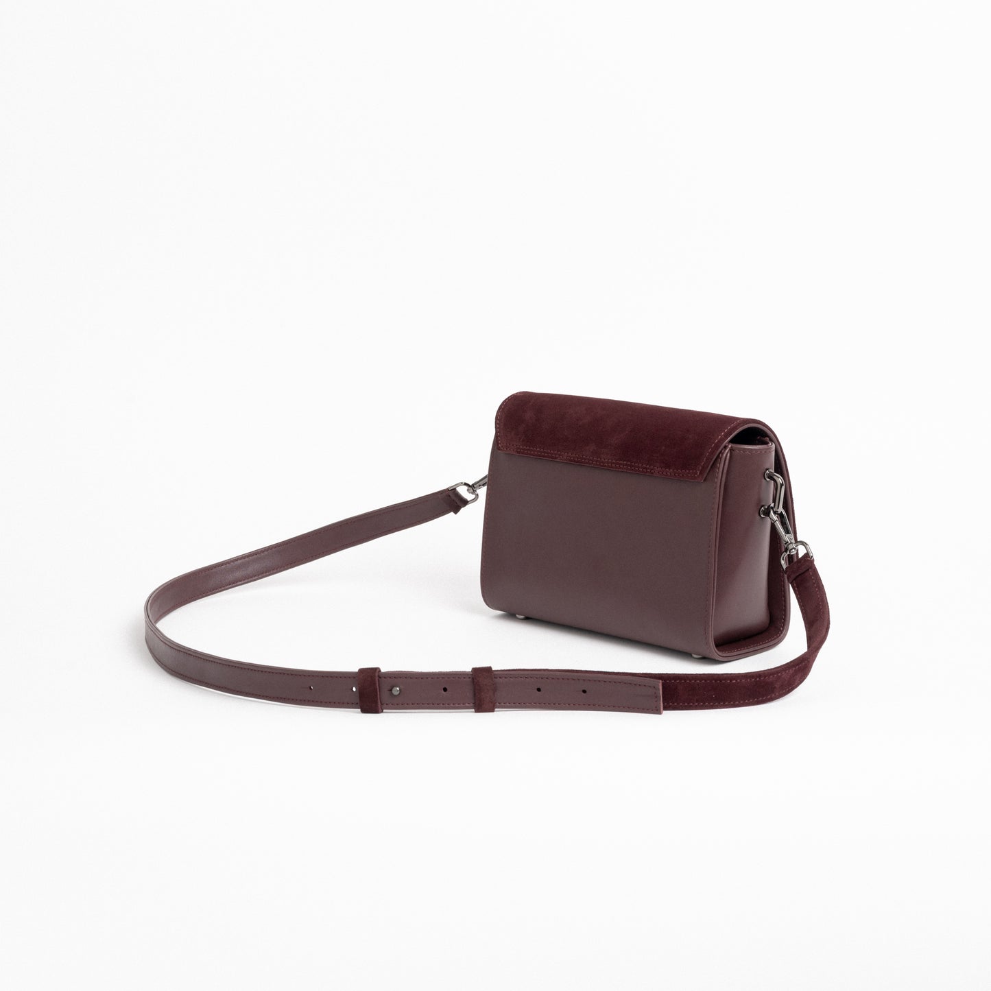 FLOW Shoulder Bag in Burgundy