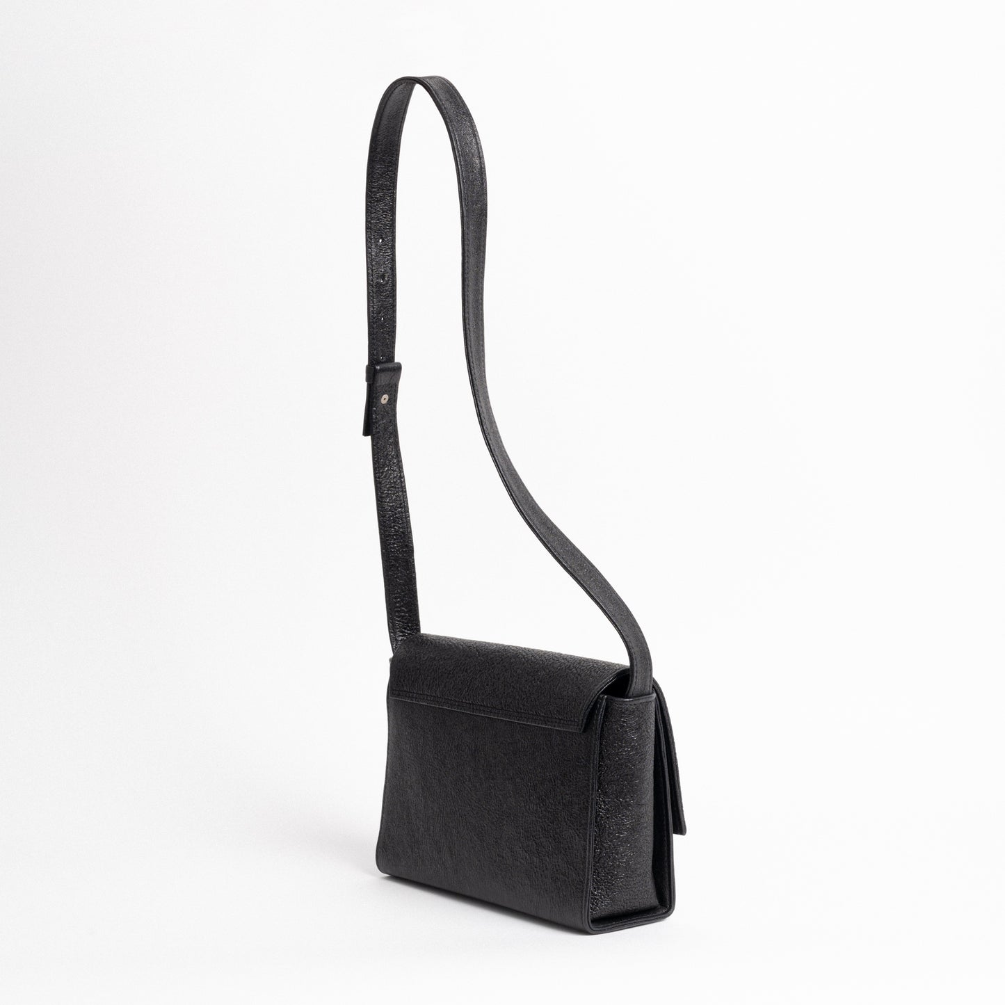 FLOW Shoulder Bag in Unique Black