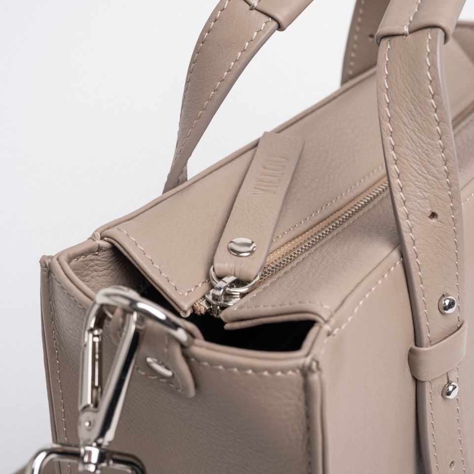 Fair & Square Bag in Beige