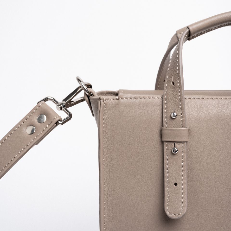 Fair & Square Bag in Beige