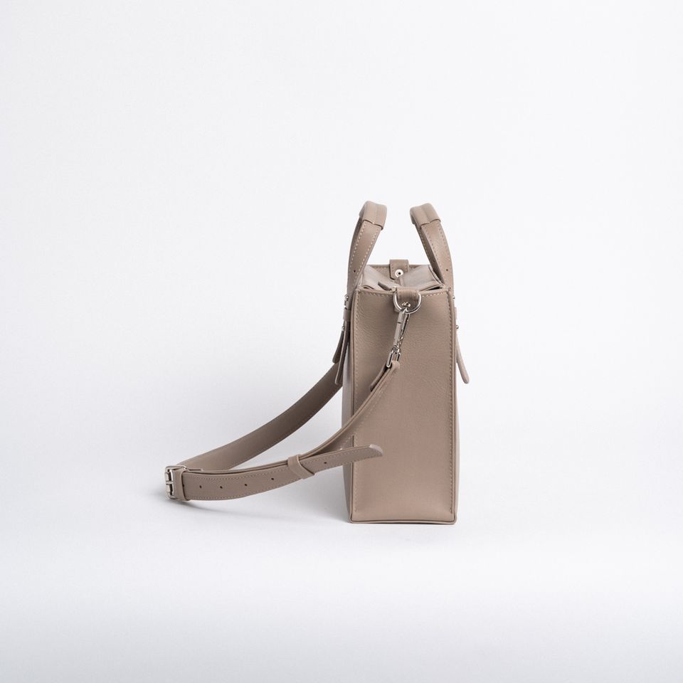 Fair & Square Bag in Beige