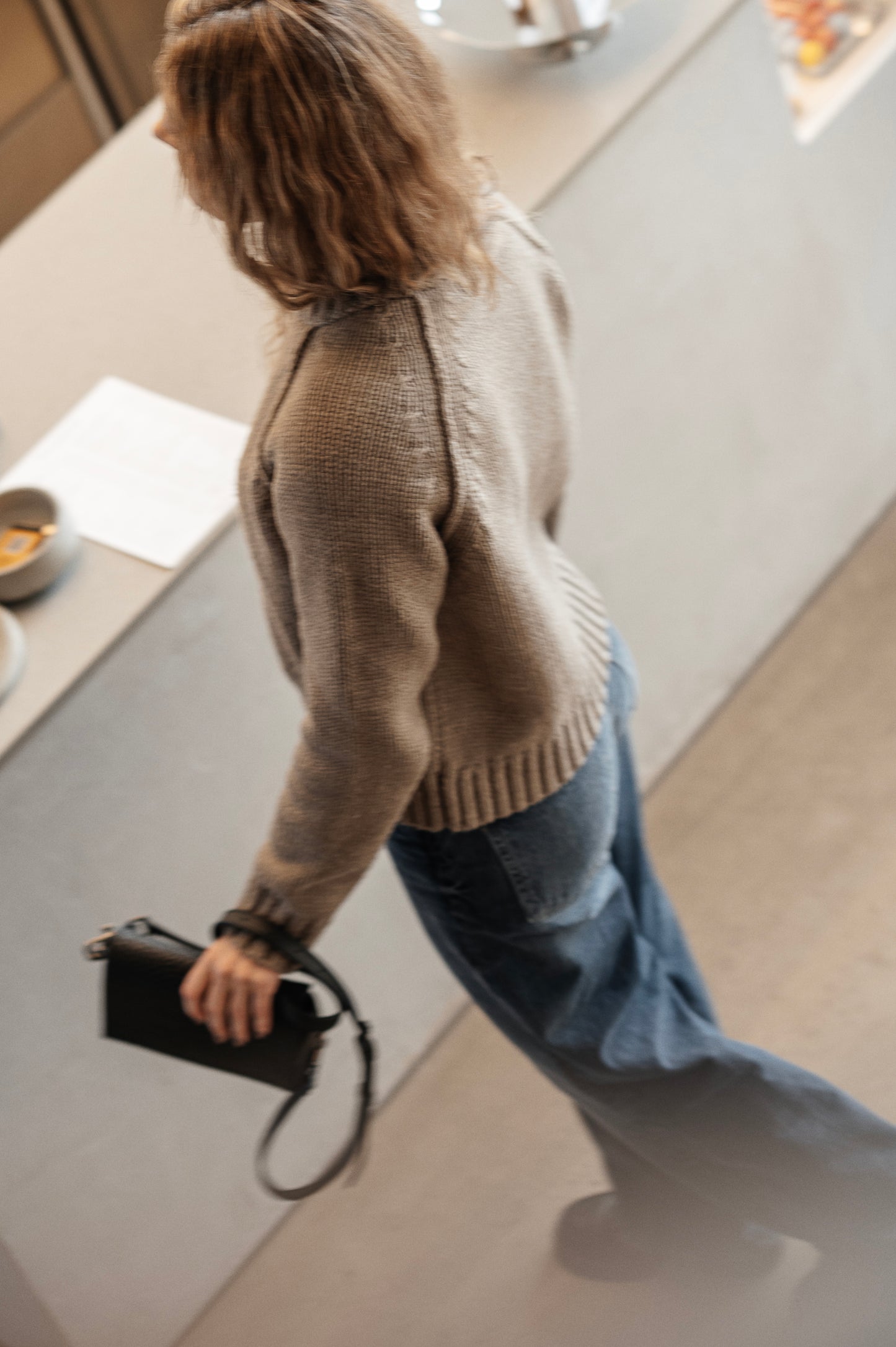 FLOW Shoulder Bag in Black