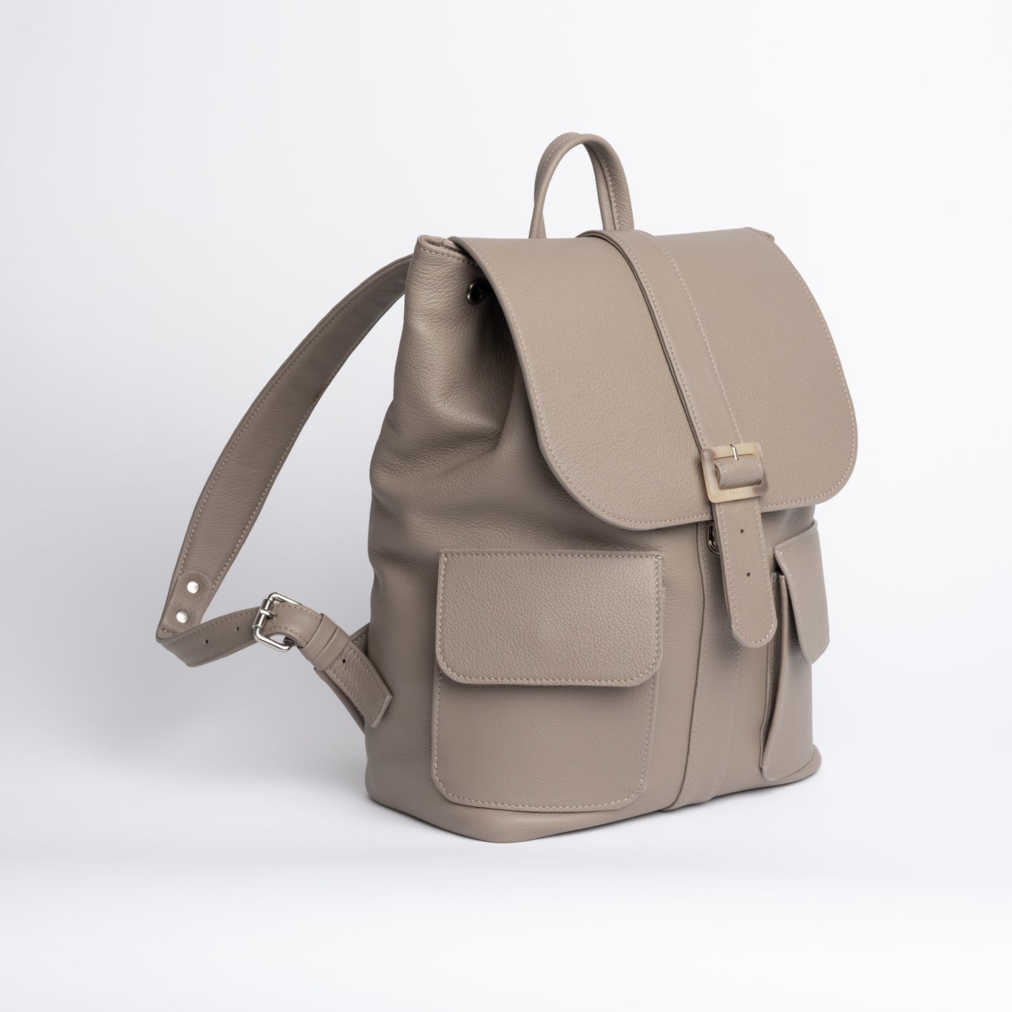 Traveller's Backpack in Beige